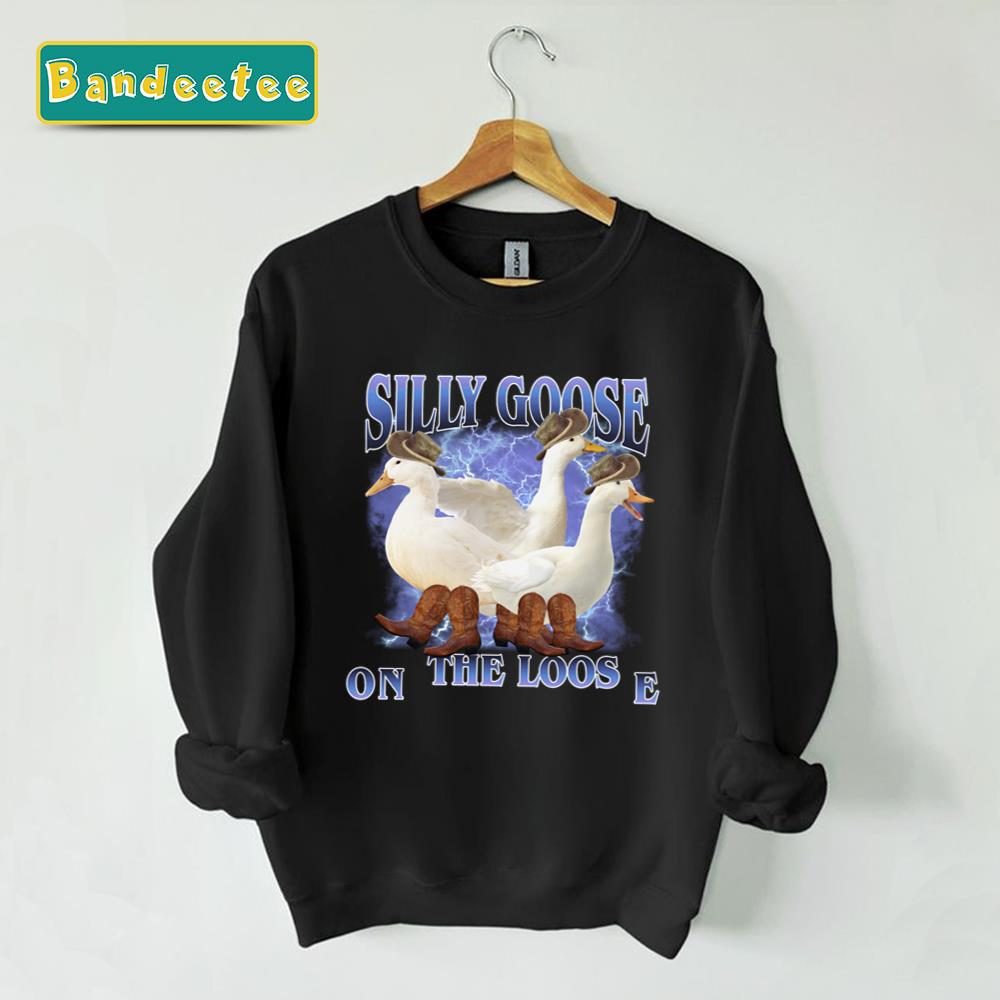 Silly Goose On The Loose Vintage 90s Graphic Unisex T-Shirt